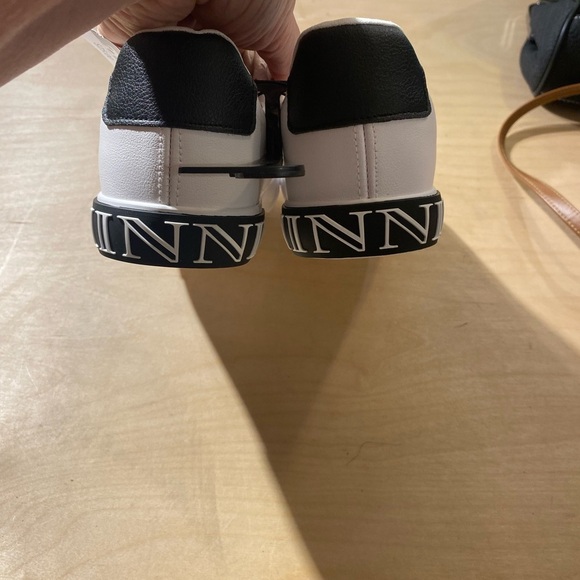 Disney Minnie Mouse Sneakers 6 1/2 - Picture 13 of 16